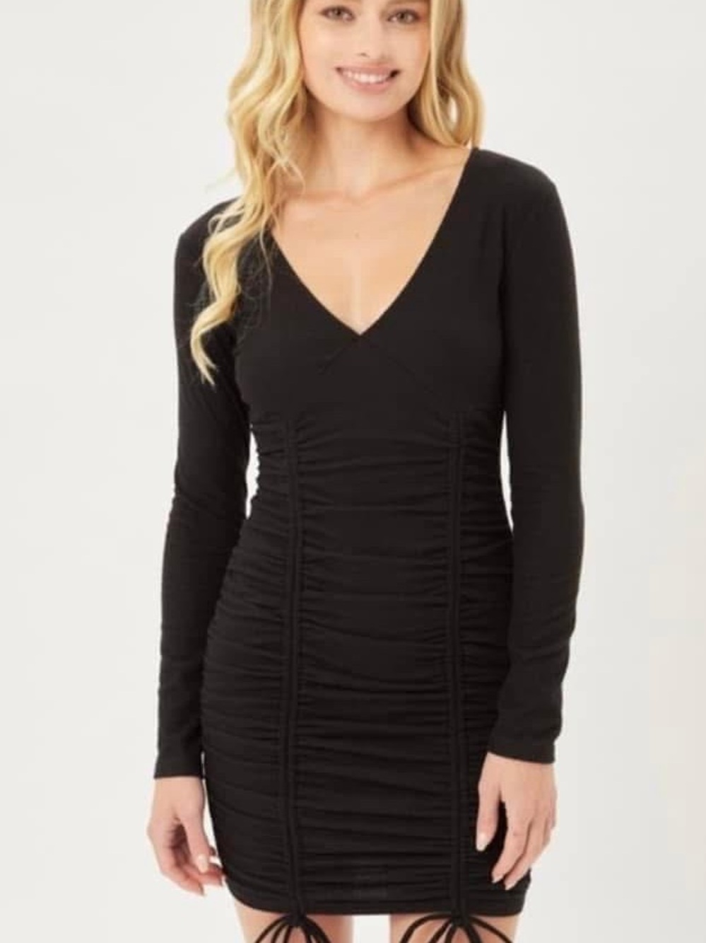 Love Tree Black Long-Sleeve Ruched V-Neck Bodycon Dress